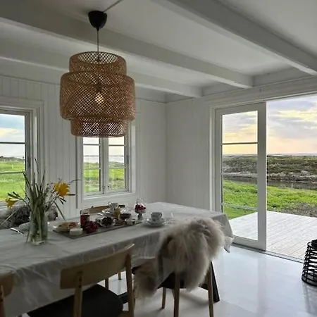 Holiday home Sjonaert Smabruk Bud