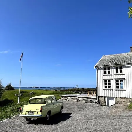 Sjonaert Smabruk Holiday home Bud