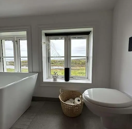 Sjonaert Smabruk Vakantiehuis Bud